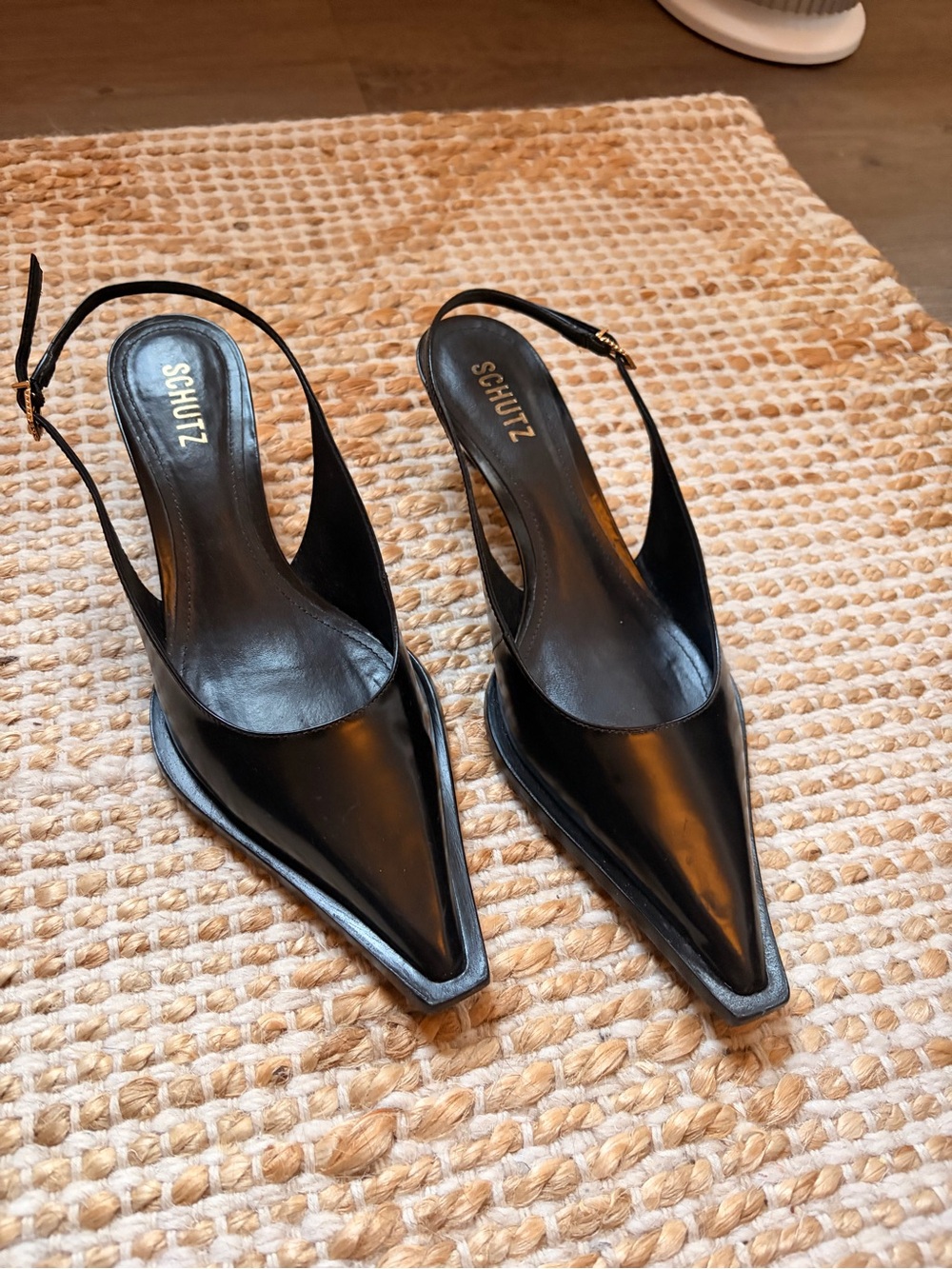 SCHUTZ Daría Black Pointed Slingback Heels with Slim Strap